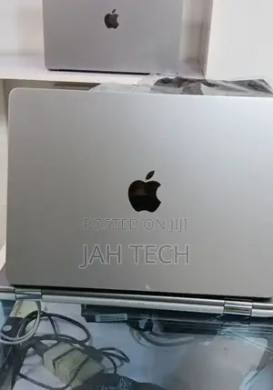 New Laptop Apple MacBook Air 2022 M2 8GB Apple M2 SSD 256GB