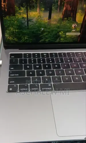 New Laptop Apple MacBook Air 2022 M2 8GB Apple M2 SSD 256GB