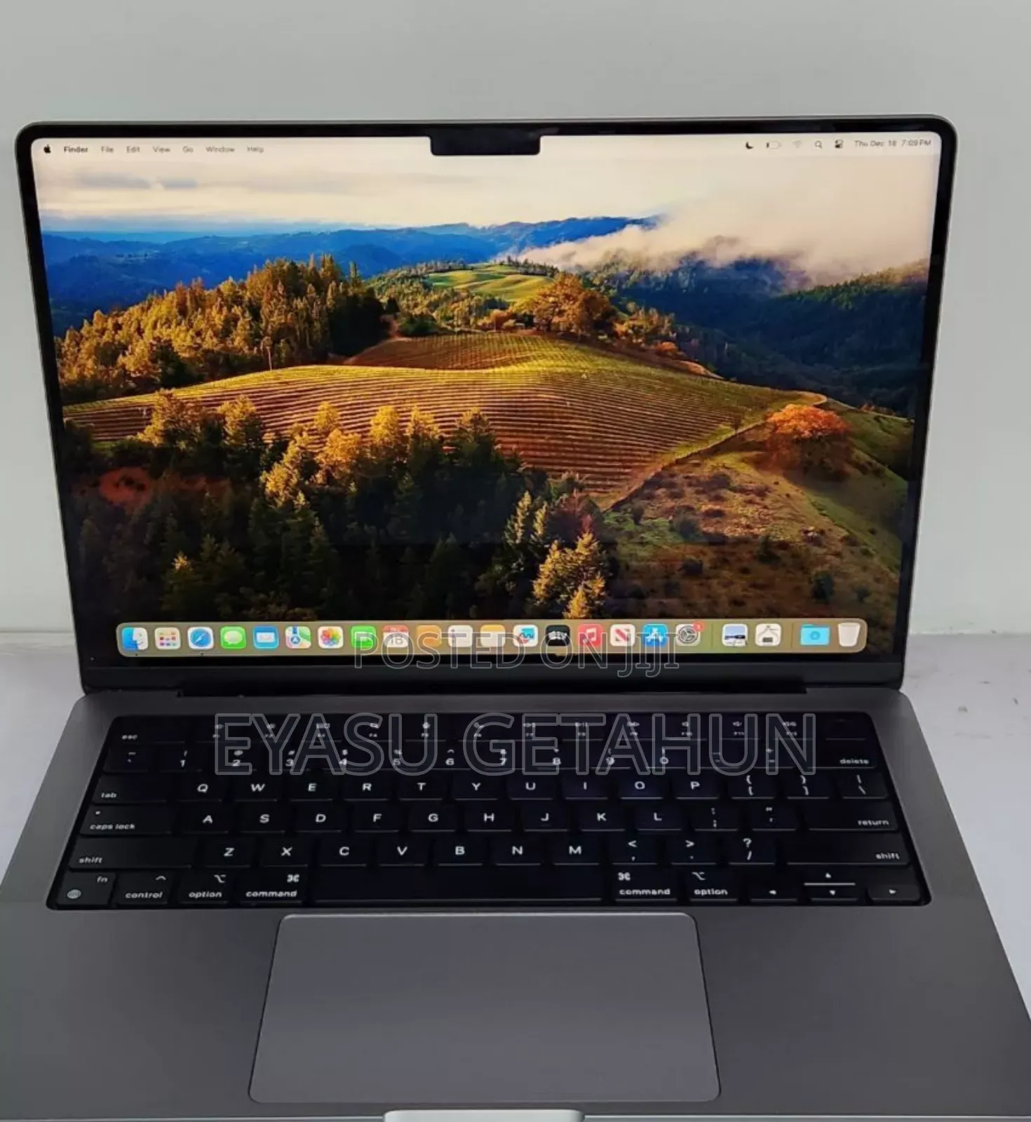 New Laptop Apple MacBook Pro M1 16GB Apple M1 Pro SSD 512GB