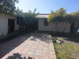Ayat, L-Shape House for Sale 300sqm