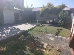 Ayat, L-Shape House for Sale 300sqm