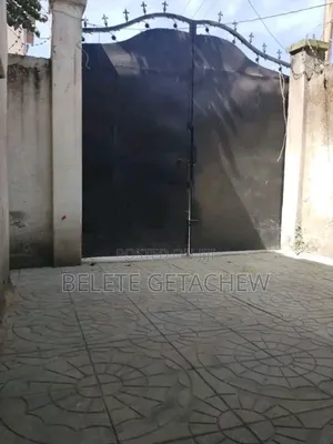 Ayat, L-Shape House for Sale 300sqm
