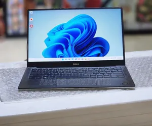 New Laptop Dell XPS 13 8GB Intel Core I7 SSD 256GB