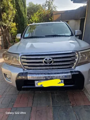 Toyota Land Cruiser 4.6 V8 VX-R 2012 Silver