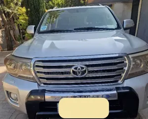Toyota Land Cruiser 2012 Off white