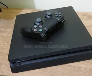Play Satione 4 (Ps-4) Frer Delivery