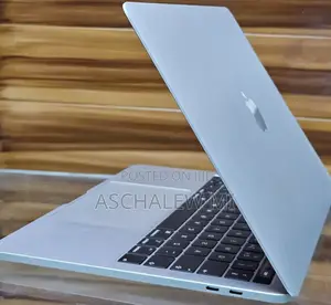 New Laptop Apple MacBook Air 2019 8GB Intel Core I5 SSD 128GB