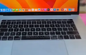 New Laptop Apple MacBook Pro 2017 16GB Intel Core I7 SSD 512GB