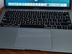 New Laptop Apple MacBook Air 2019 8GB Intel Core I5 SSD 128GB