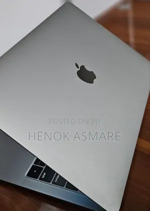 New Laptop Apple MacBook Pro 2019 8GB Intel Core I5 SSD 128GB