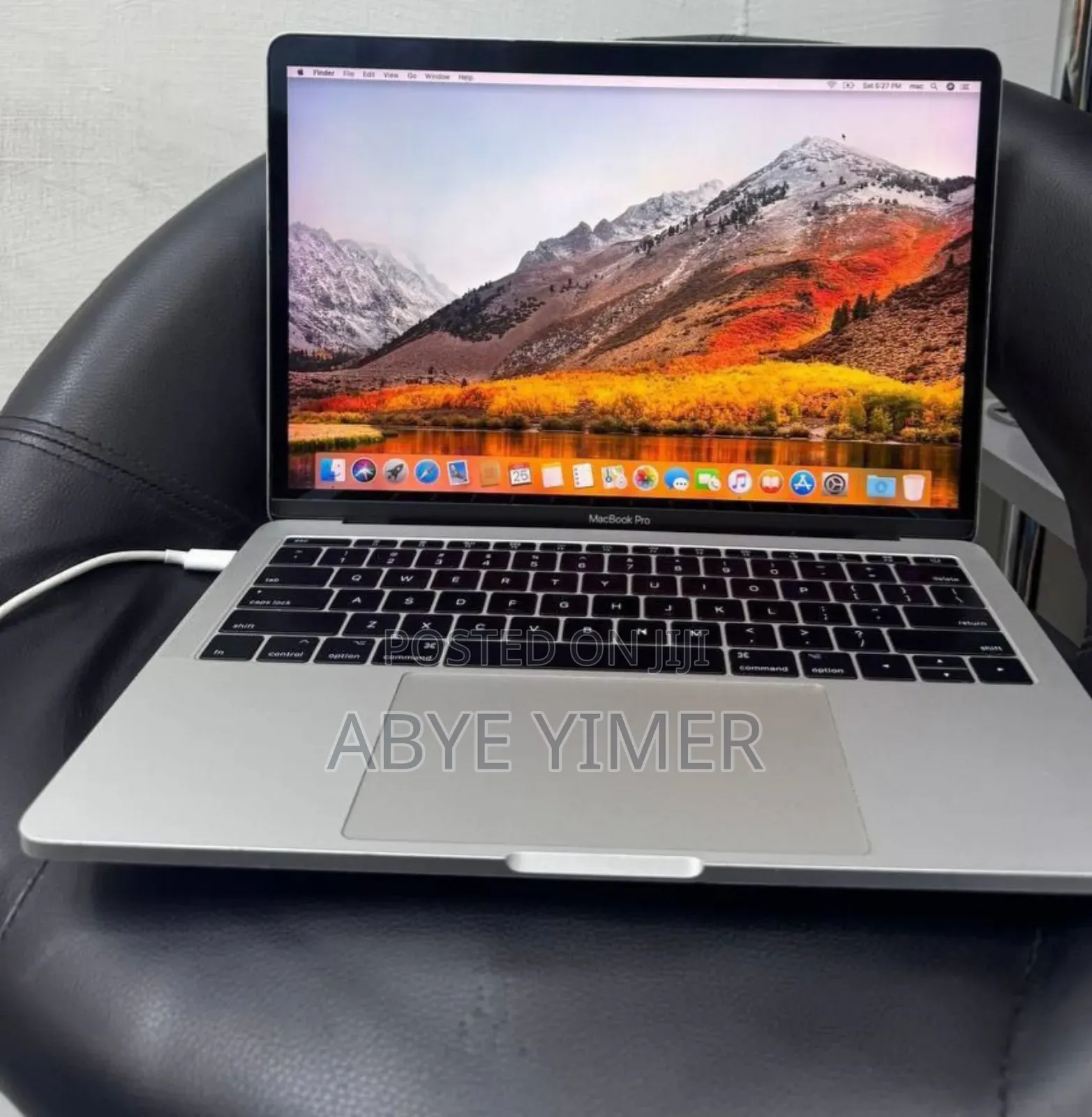 New Laptop Apple MacBook Pro 2017 8GB Intel Core I5 SSD 128GB