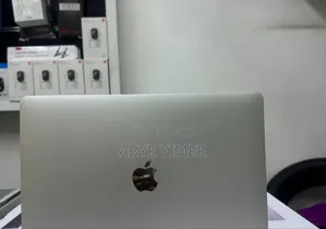 New Laptop Apple MacBook Pro 2017 8GB Intel Core I5 SSD 128GB