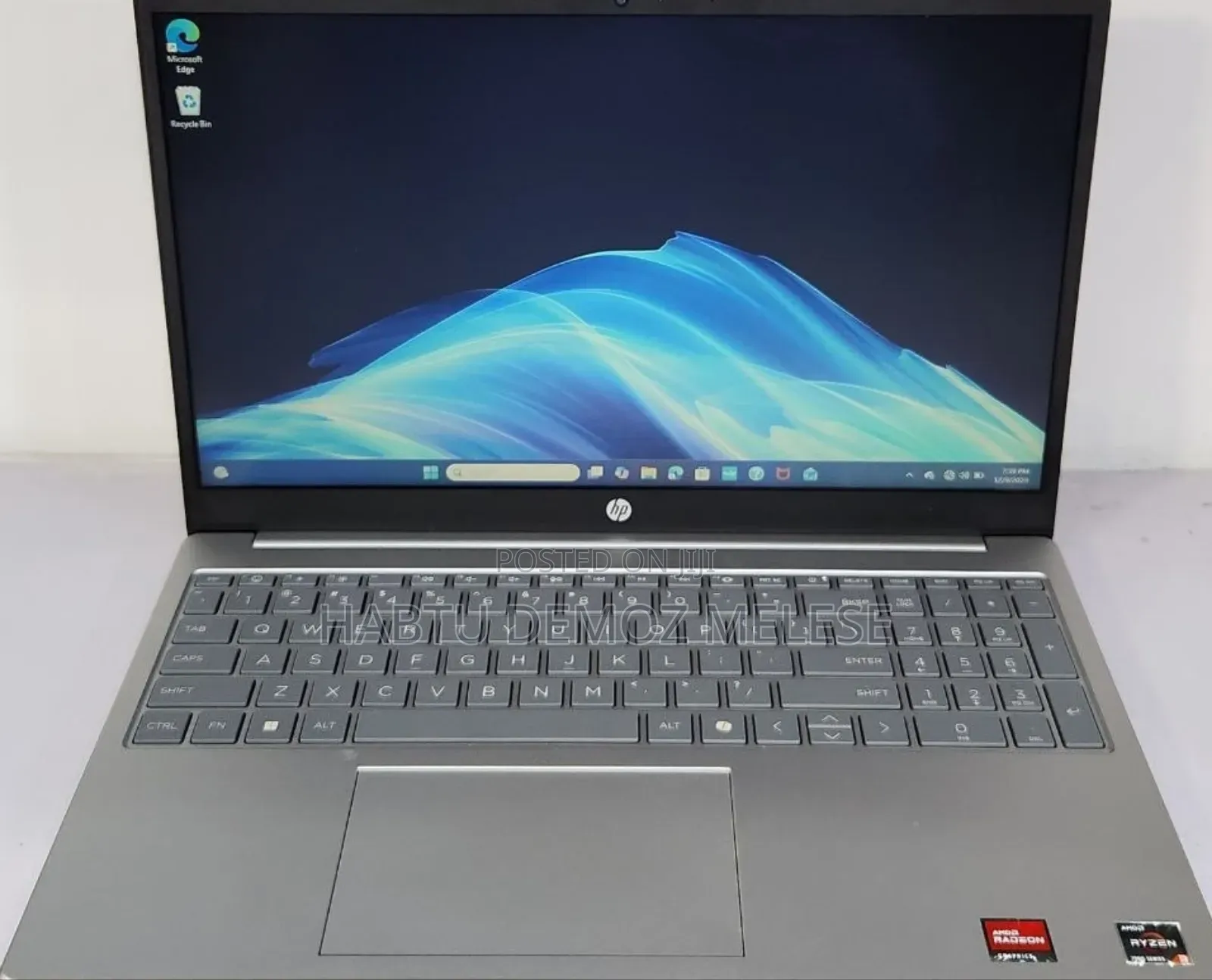 New Laptop HP Stream Notebook 8GB AMD Ryzen 3 SSD 256GB