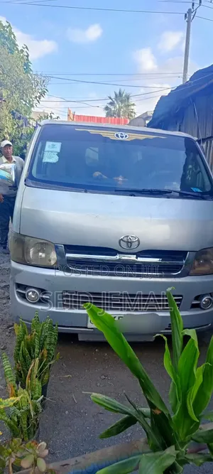 Toyota HiAce 2008 Silver