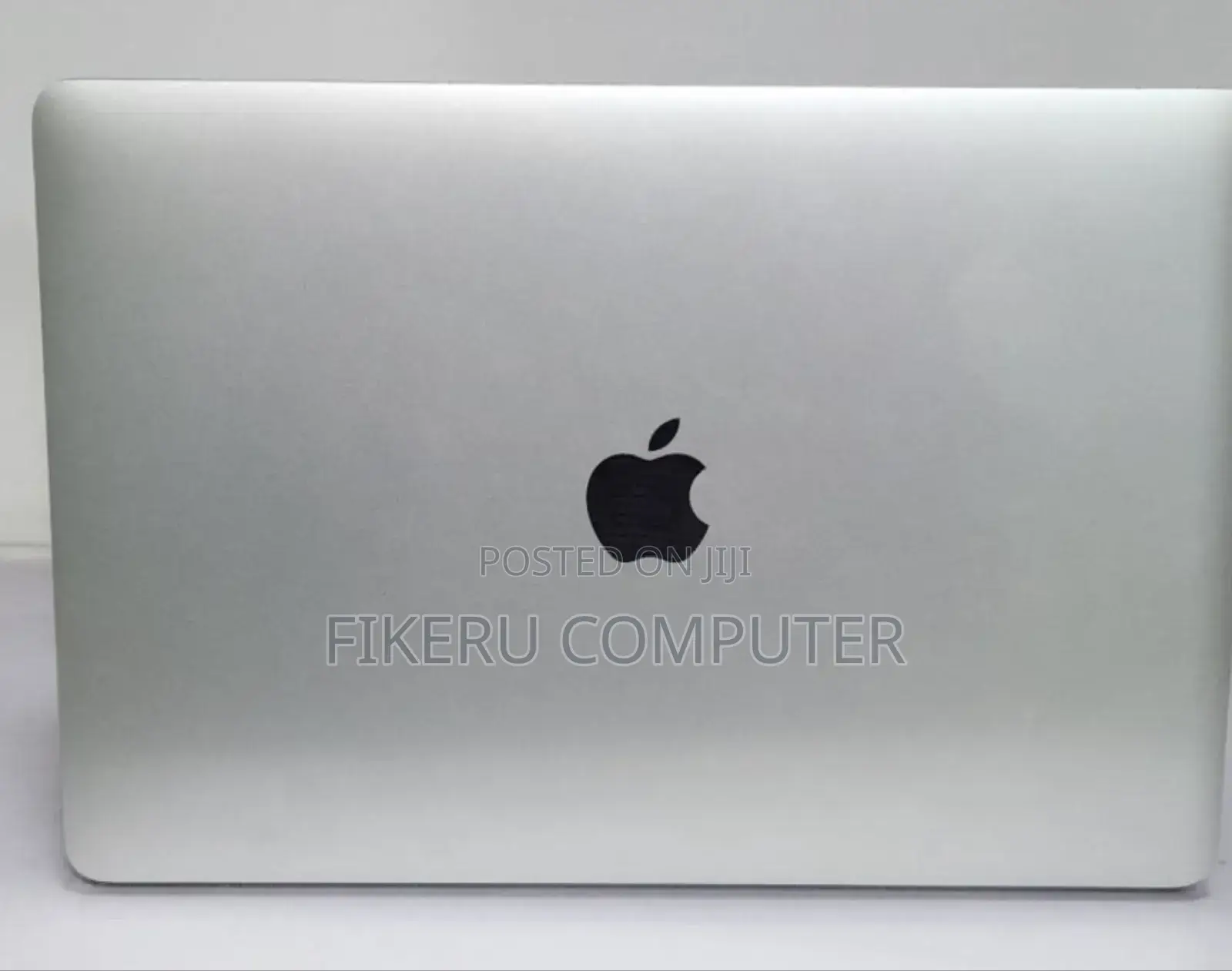 New Laptop Apple MacBook Pro 2019 8GB Intel Core I5 SSD 256GB