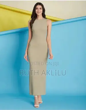 Women Beige Bodycon Round Neck Dress