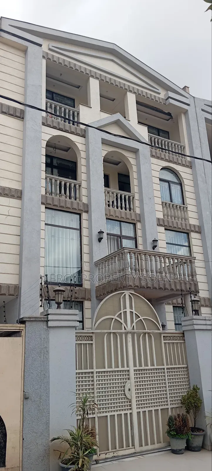 Furnished 7bdrm House in Bole for sale