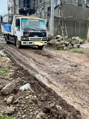 የጭነት አገልግሎት( ለሲሚንቶ ለብረት ለብሎኬት ለጣውላ ለቤት ዕቃ )