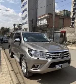 Toyota Hilux Revo Single Cab Deisel 2.4 RWD 2018 Gold