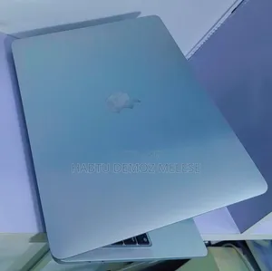 New Laptop Apple MacBook Air 2022 M2 8GB Intel Core I7 SSD 256GB