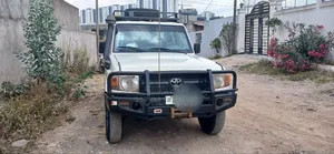 Toyota Land Cruiser 2015 White