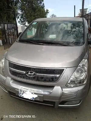 Hyundai Starex 2015 Silver