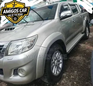 Toyota Hilux 2013 Silver