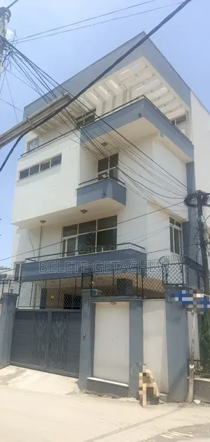 8bdrm House in Vatican Embassy, G+3, Lideta for sale