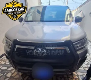Toyota Hilux 2021 Beige