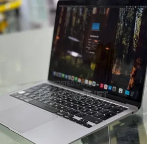 New Laptop Apple MacBook 2020 8GB Intel Core I3 SSD 256GB