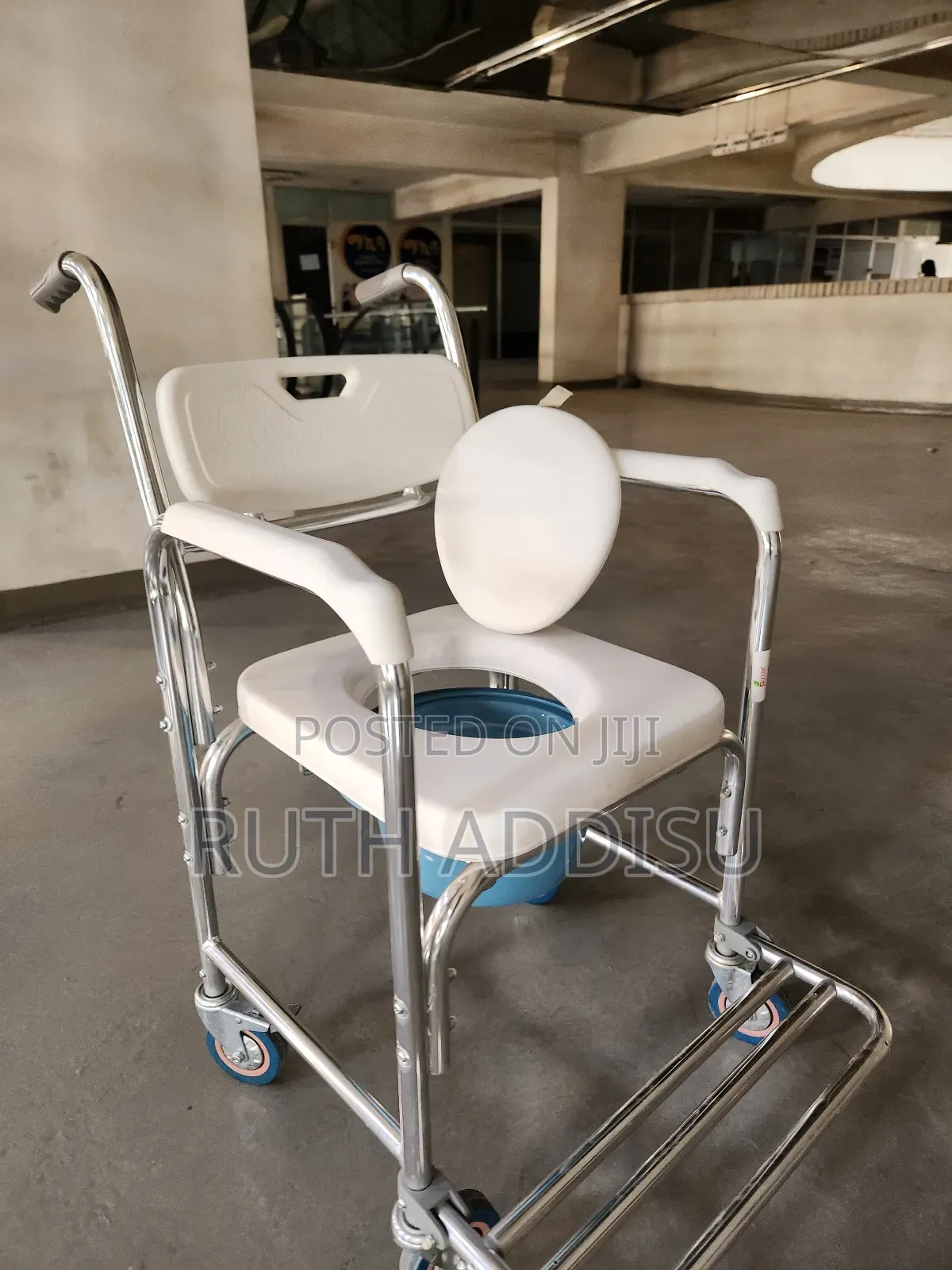 Commode Wheelchair鳵的wheelchair揹着wheelchair麵團wheelchair障是wheelchair