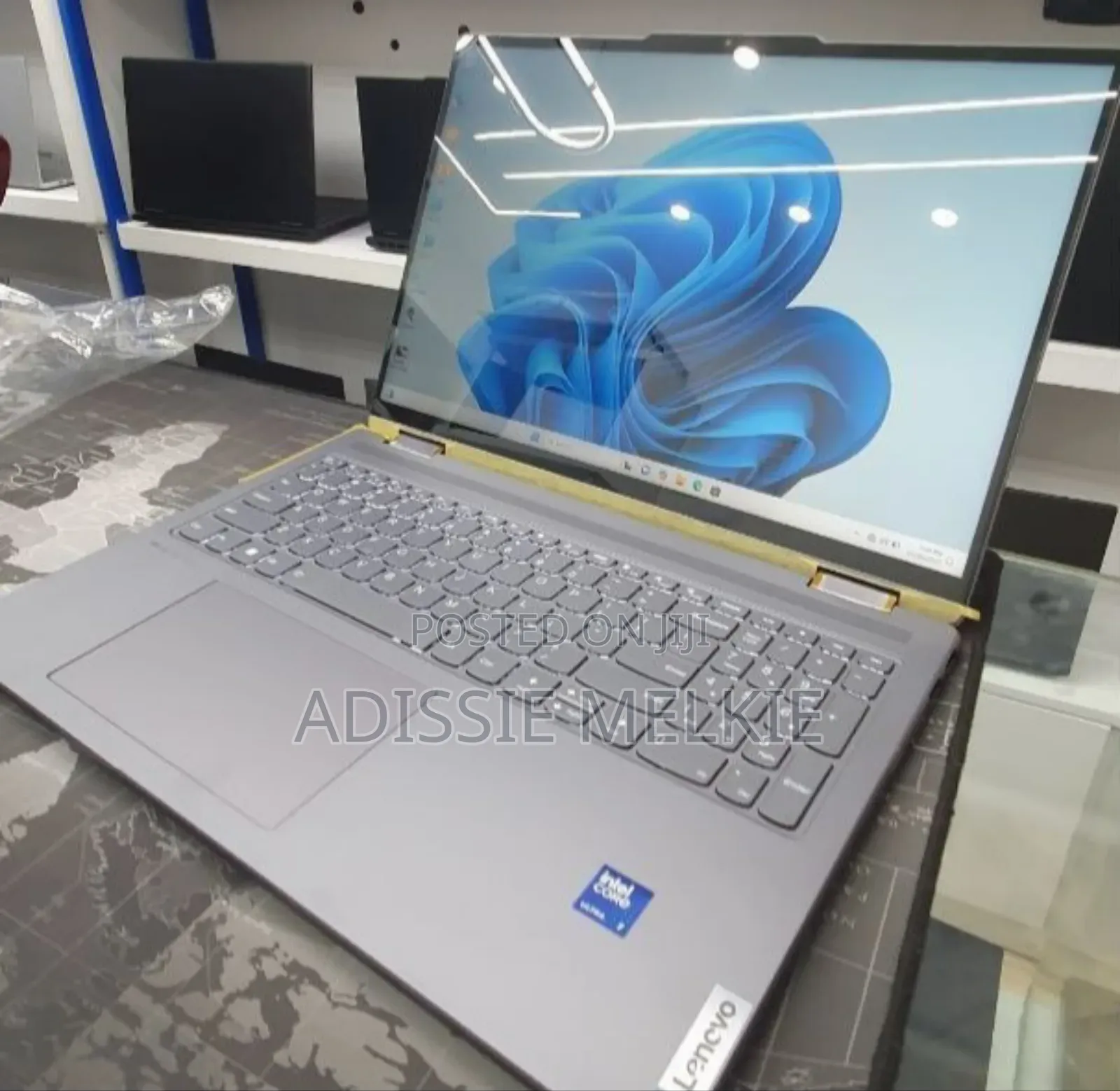 New Laptop Lenovo Yoga 7i 16GB Intel Core Ultra 7 SSD 1T