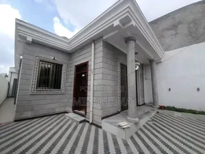 3bdrm Villa in ጃክሮስ, Bole for sale