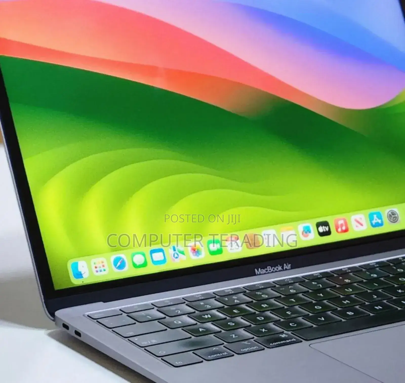 New Laptop Apple MacBook Air 2019 8GB Intel Core I5 SSD 256GB