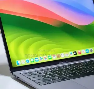 New Laptop Apple MacBook Air 2019 8GB Intel Core I5 SSD 256GB