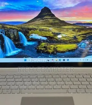 New Laptop Microsoft Surface 8GB Intel Core I5 SSD 256GB