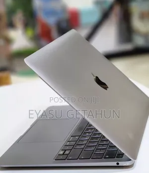 New Laptop Apple MacBook Air 2019 8GB Intel Core I5 SSD 256GB