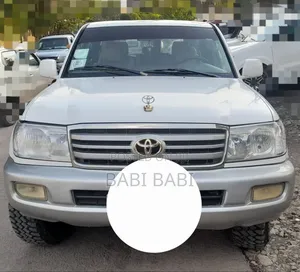 Toyota Land Cruiser 2007 White