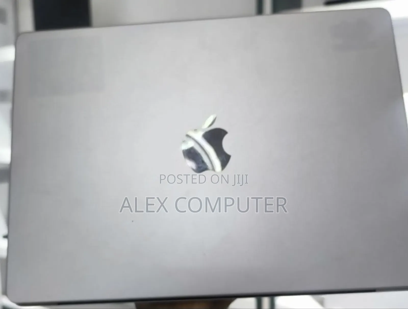 New Laptop Apple MacBook Pro 2021 M1 16GB Apple M1 Pro SSD 512GB