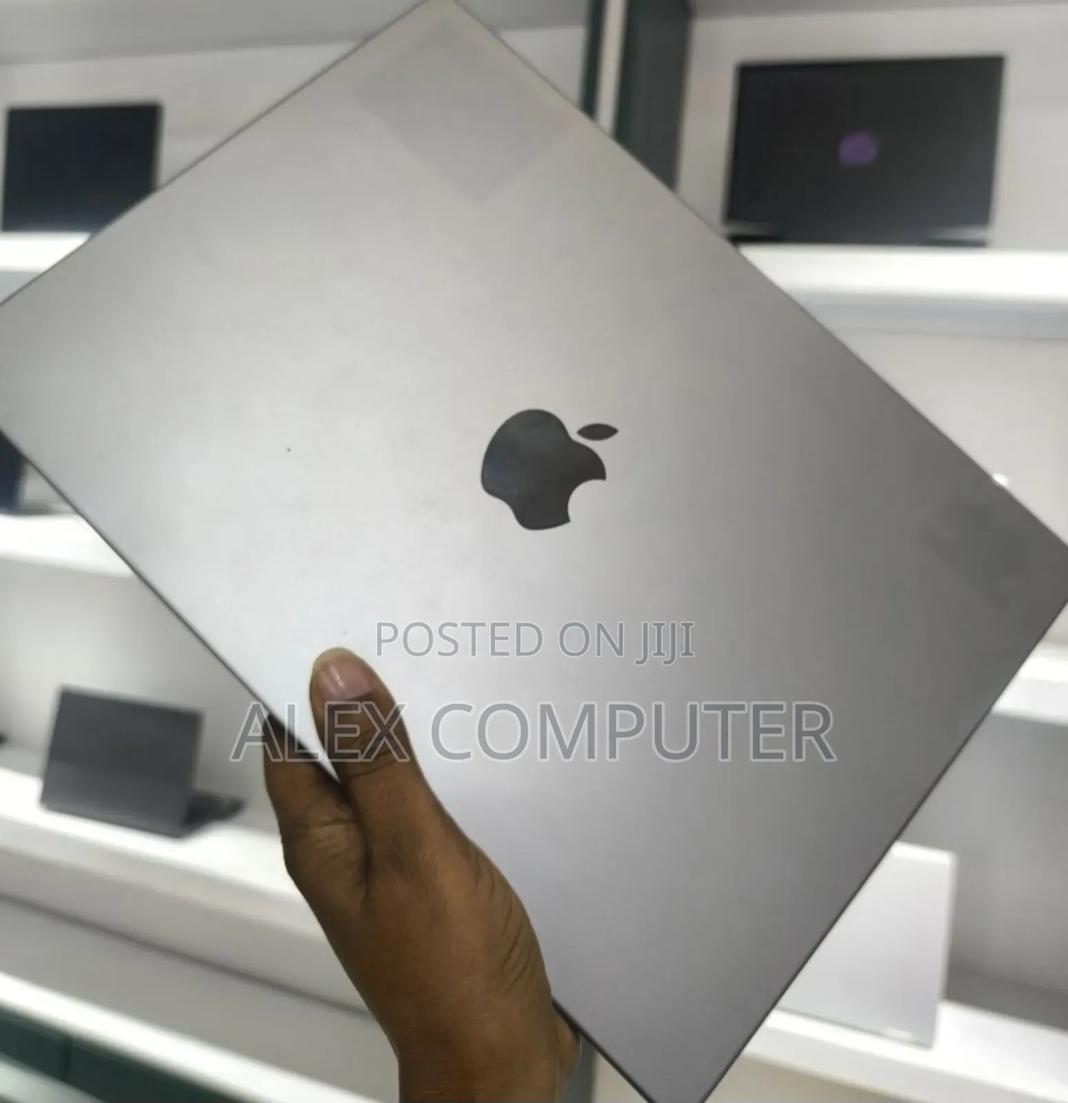 New Laptop Apple MacBook Pro 2021 M1 16GB Apple M1 Pro SSD 512GB