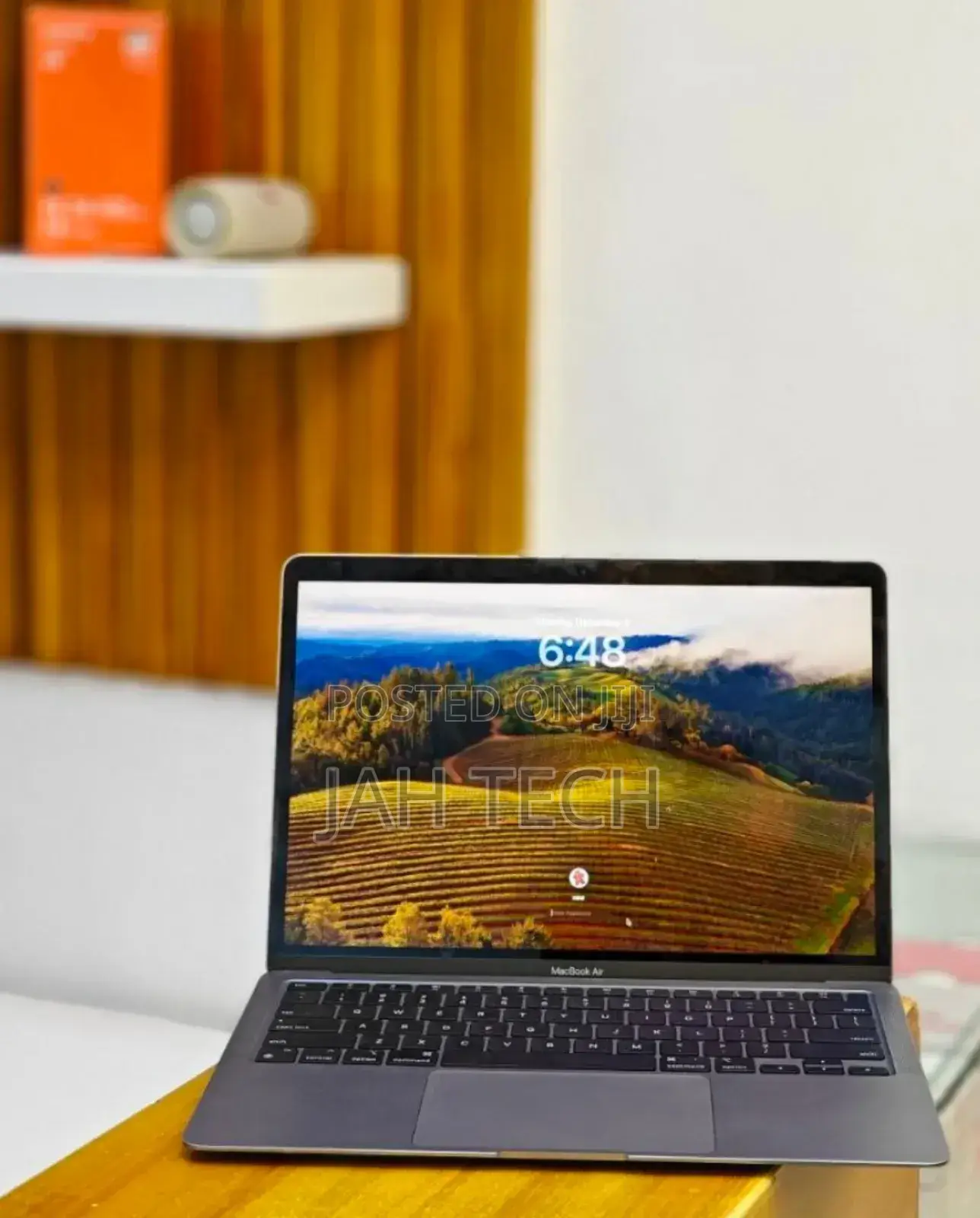 New Laptop Apple MacBook Air 2020 M1 8GB Apple M1 SSD 256GB
