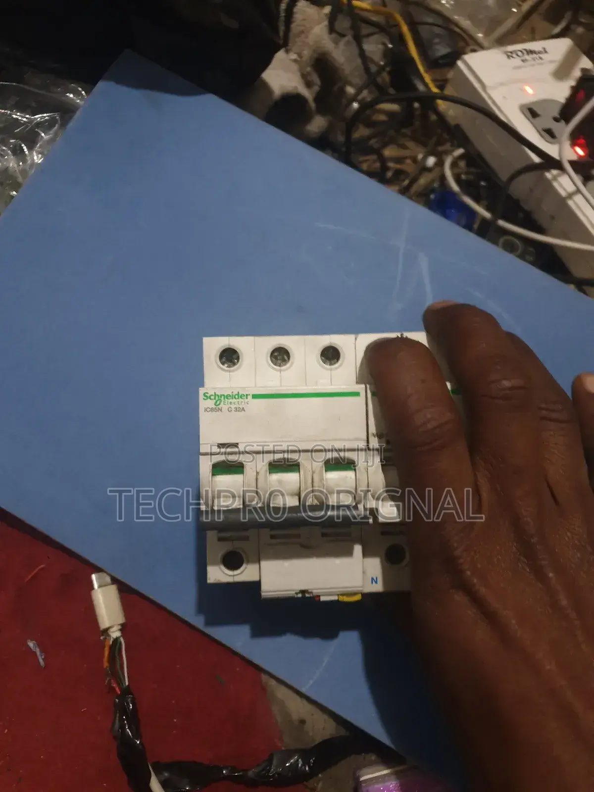 Schneider Electric Ic65n C 32a 3 Pole 32 Amp 400v Circuit Breaker