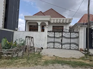Furnished 3bdrm Villa in ሀያት, Bole for sale