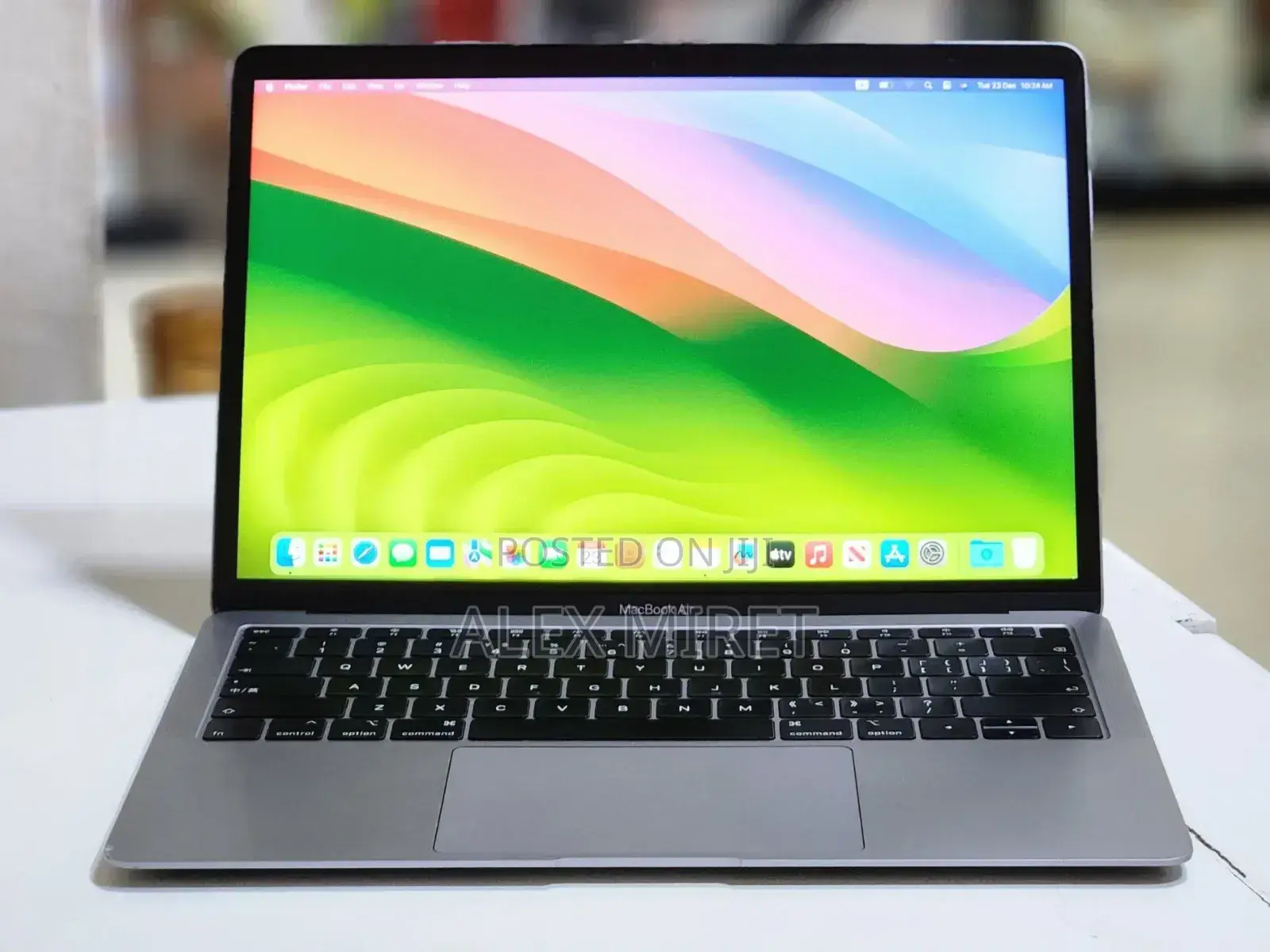 New Laptop Apple MacBook Air 2019 8GB Intel Core I5 SSD 256GB