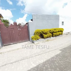 3bdrm House in ወሰን, Bole for sale