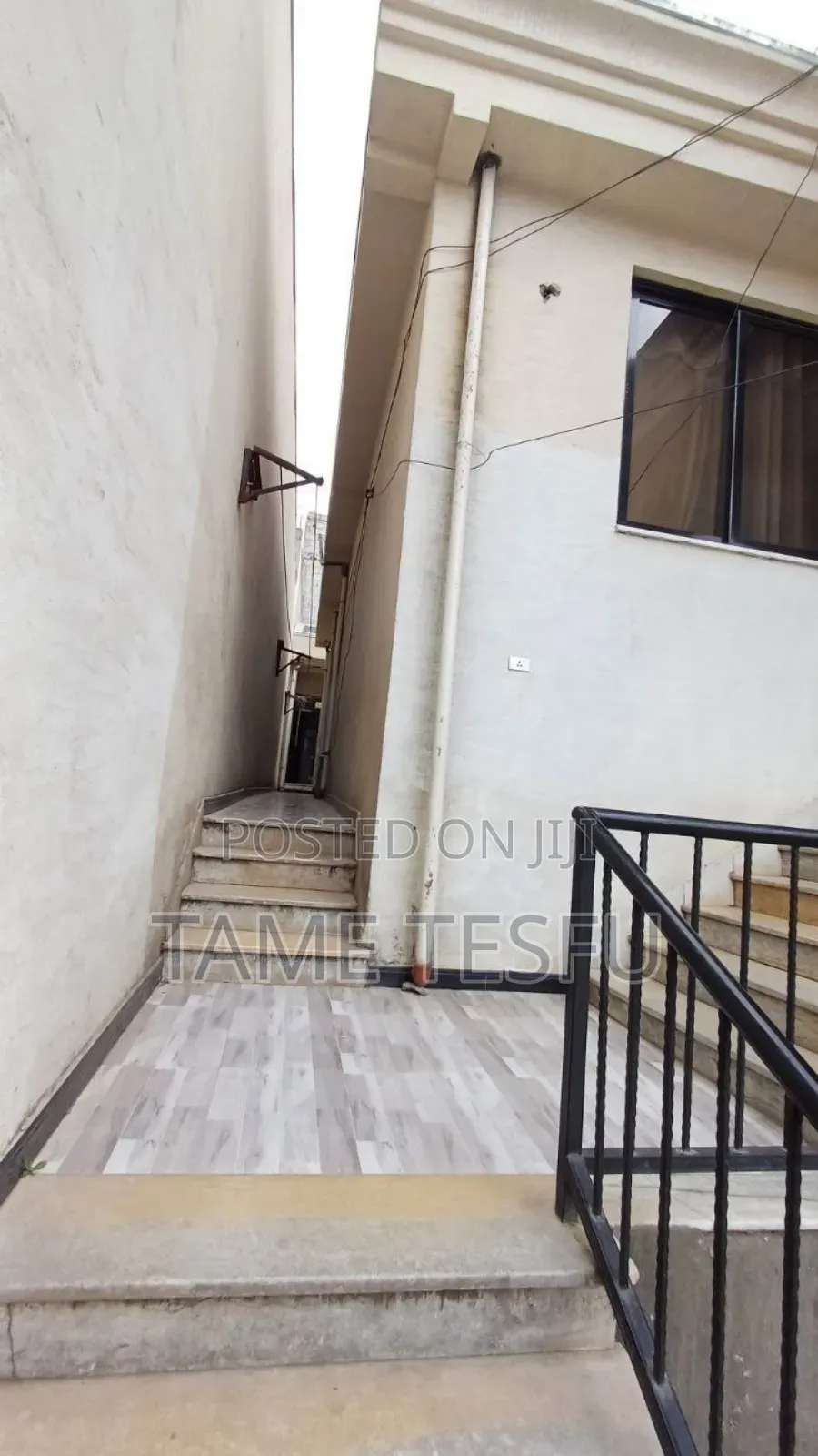 Furnished 4bdrm Villa in ጃክሮስ, Bole for sale
