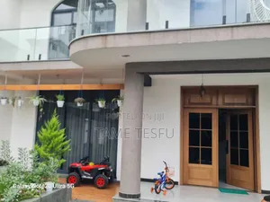 Furnished 8bdrm House in Bole for sale