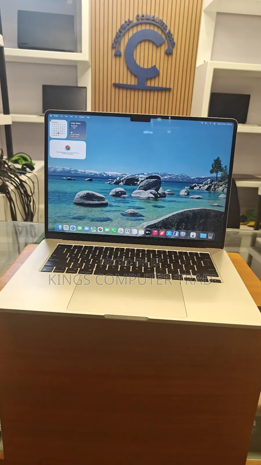 New Apple MacBook Air 2024 M3 15-inch 8GB Intel Core M3 SSD 256GB