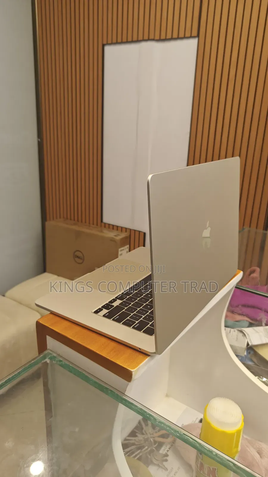 New Apple MacBook Air 2024 M3 15-inch 8GB Intel Core M3 SSD 256GB