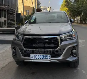 Toyota Hilux Revo Double Cab Deisel 2.4 AWD 2019 Gray